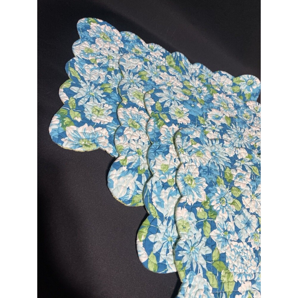 Vintage set of 4 cloth large reversible flowered placemats, 19" x 14"